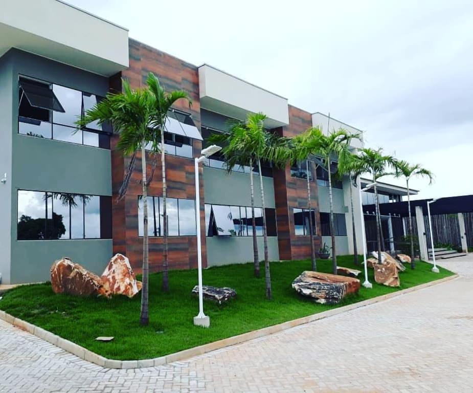 גורופי Hotel D'Leon מראה חיצוני תמונה